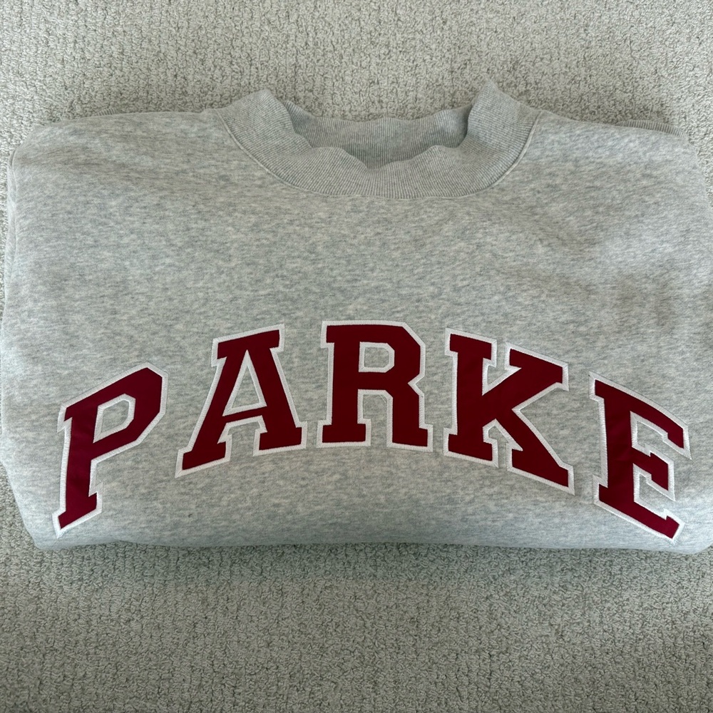 PARKE MOCKNECK in grey/burgandy
Size XXL (perfect oversized!)
BNWT